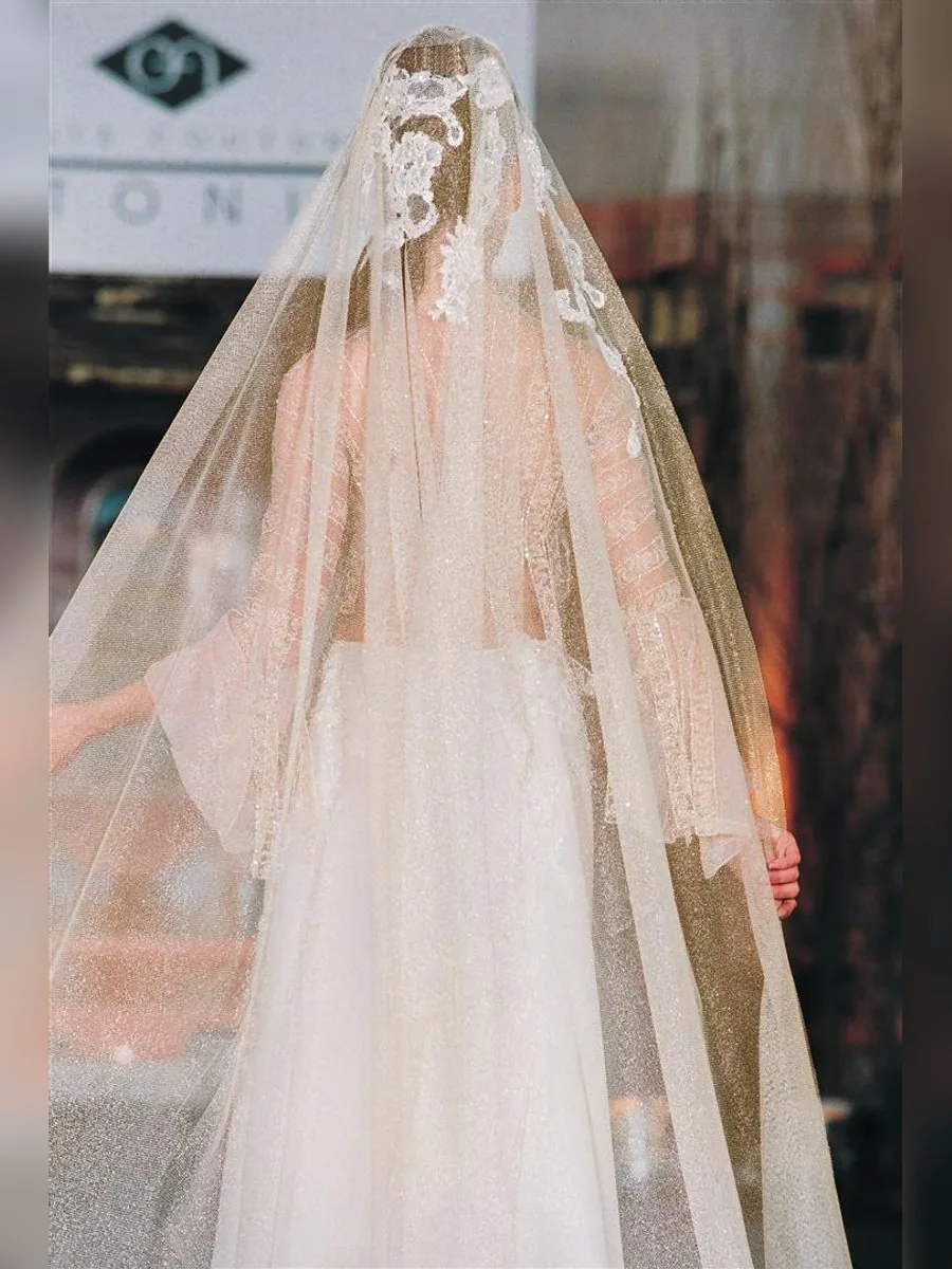 Look 16