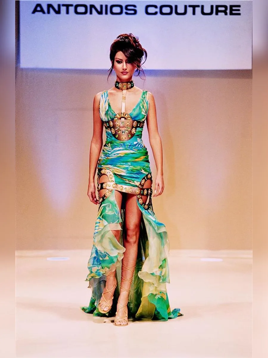 Look 10