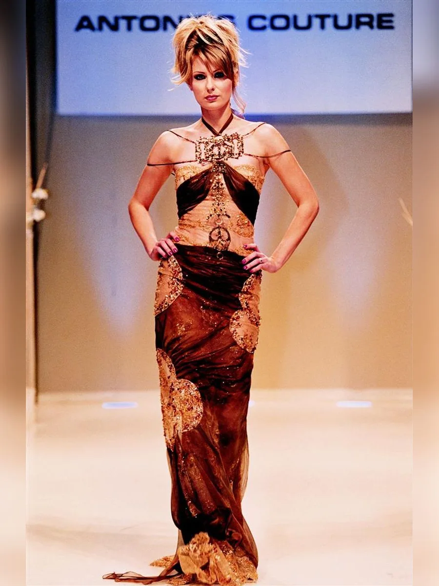 Look 16