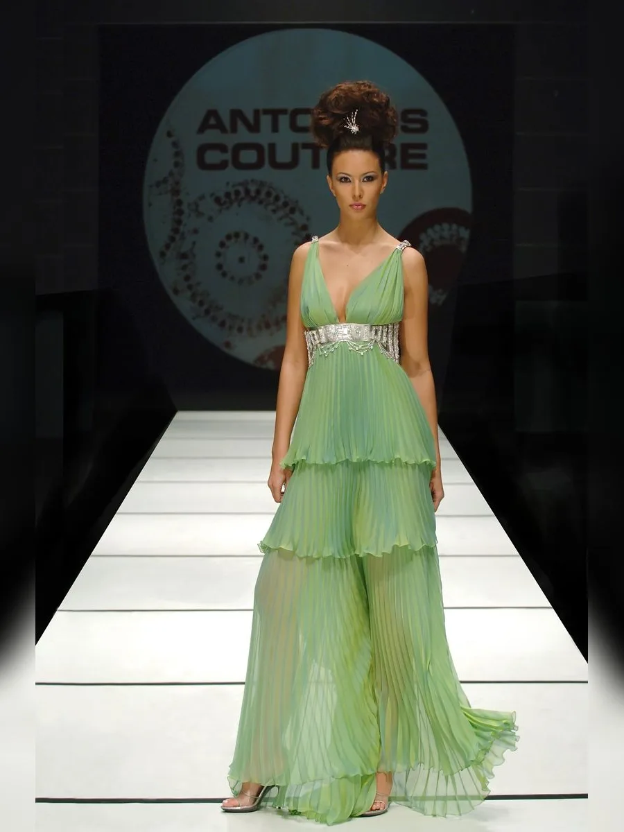 Look 10