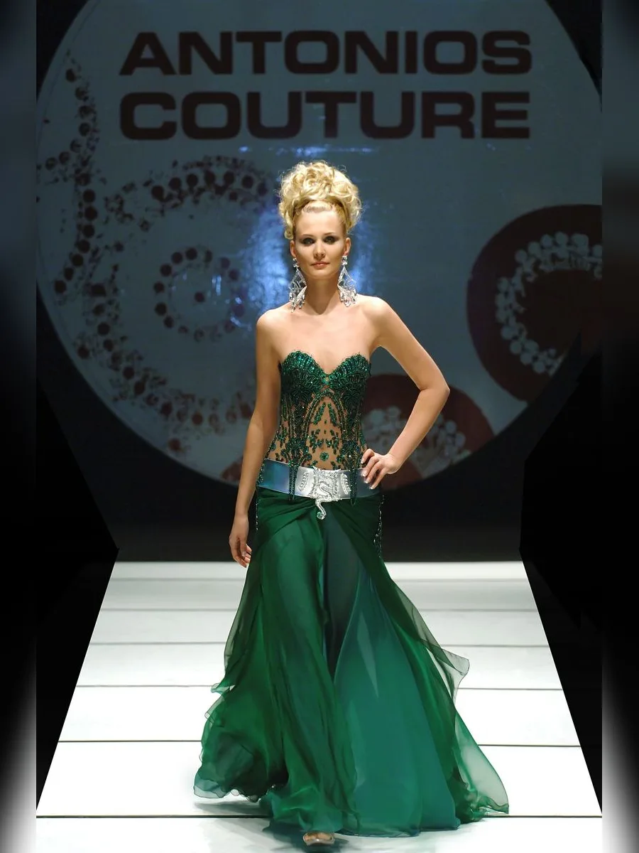 Look 30