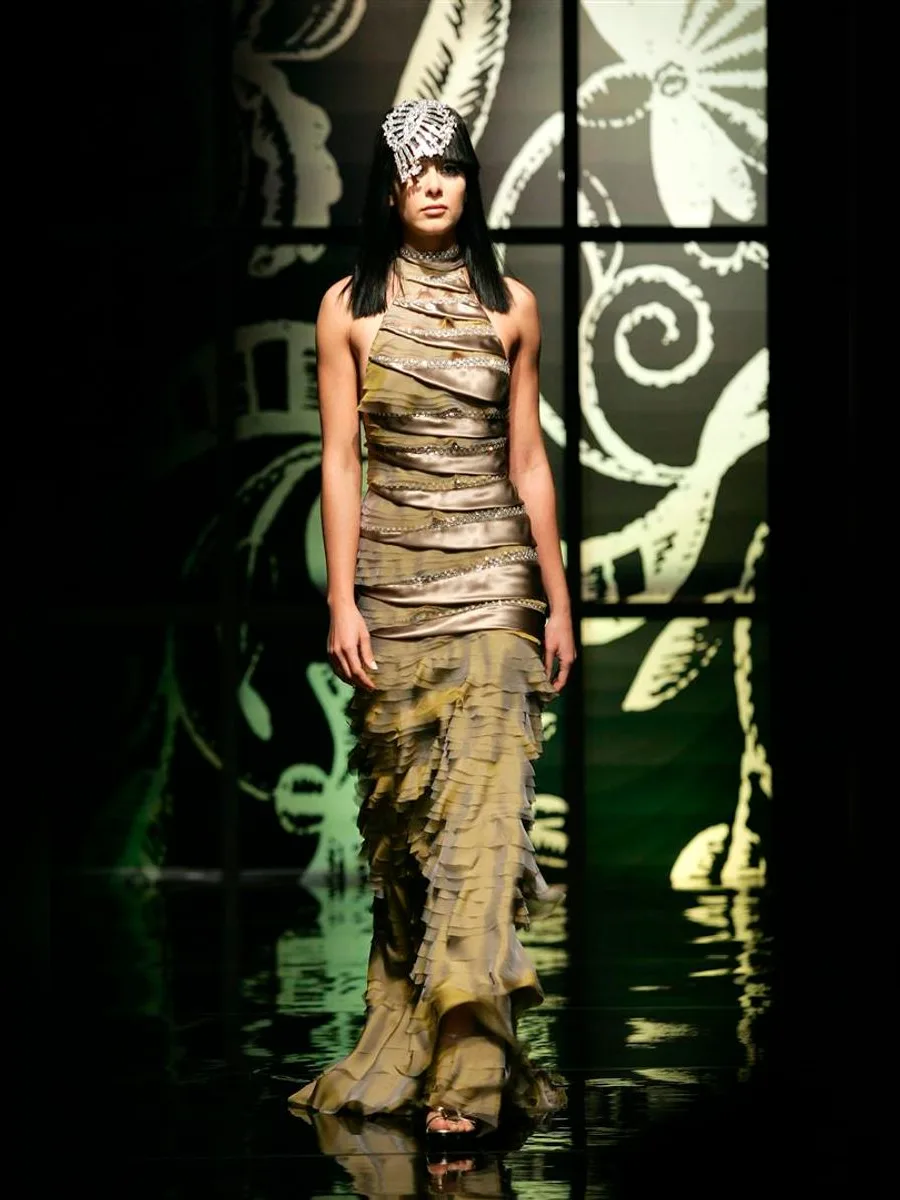 Look 3