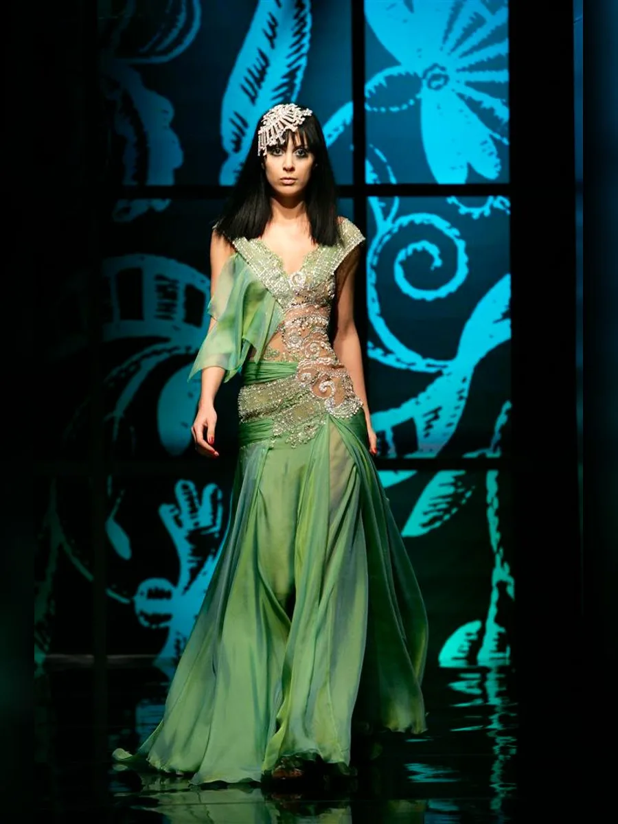 Look 11
