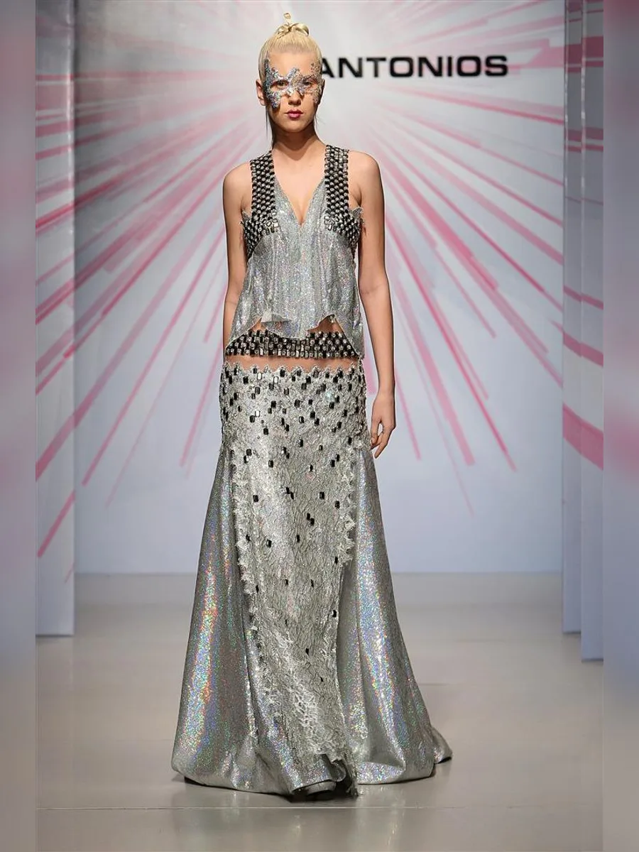 Look 7