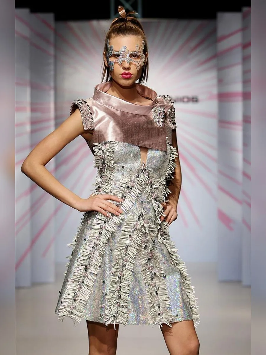 Look 11