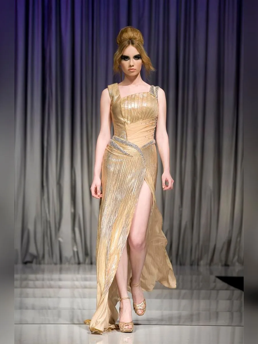 Look 16